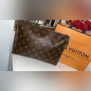 Monogram Louis Vuitton Toiletry Pouch